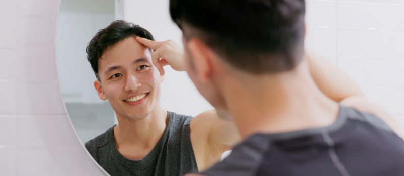 ドライヘッドスパで抜け毛が減った男性